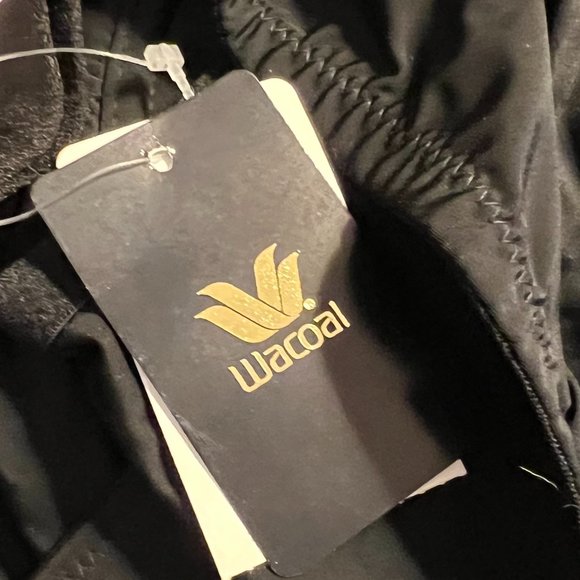 NWT Wacoal Women's First Instinct Full Figure Smooth Underwire Bra 44D Blk - Picture 6 of 6